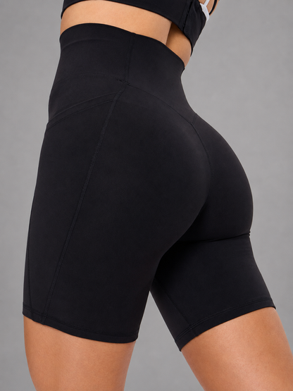 Rosa Pocket Shorts 7" - Onyx Black